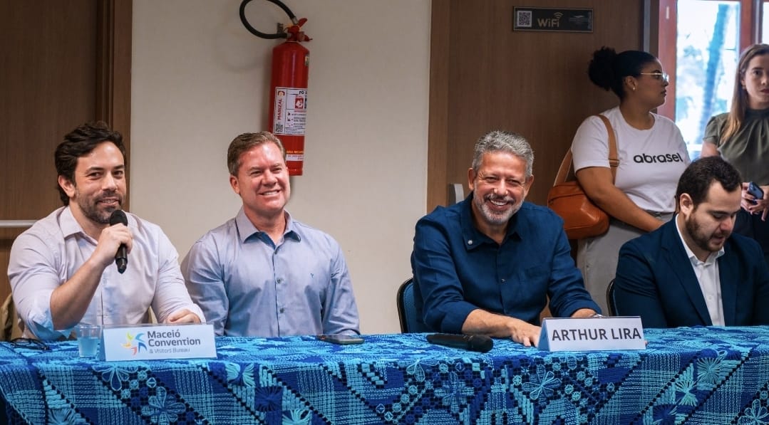 Arthur Lira recebe entidades do trade turístico e reforça compromisso de ampliar investimentos em Alagoas