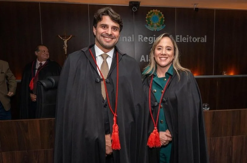 Reconduzidos, juristas Rodrigo Prata e Natália Von Sohsten tomam posse no TRE/AL