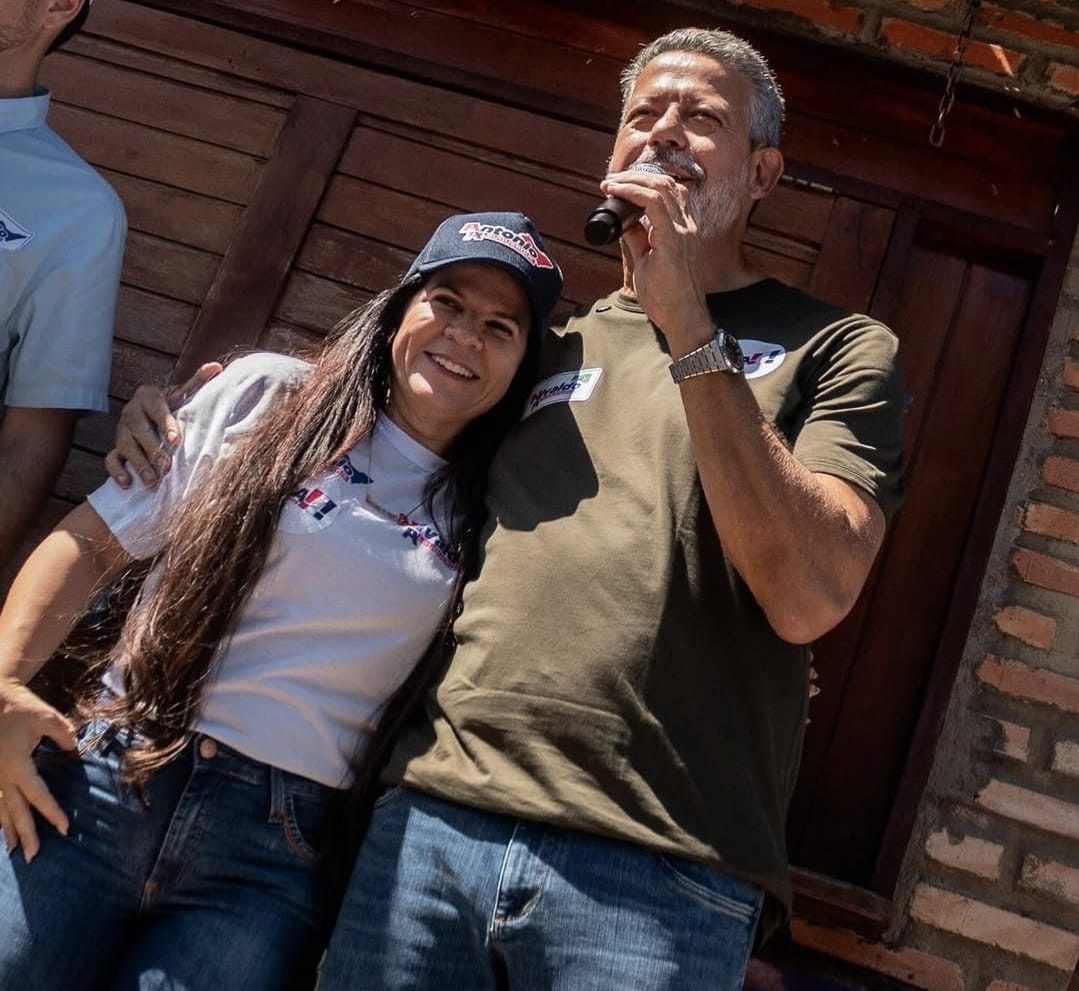 Com grande recepção popular, Arthur Lira recebe apoio da prefeita Lívia Carla e consolida força em todo o litoral Norte