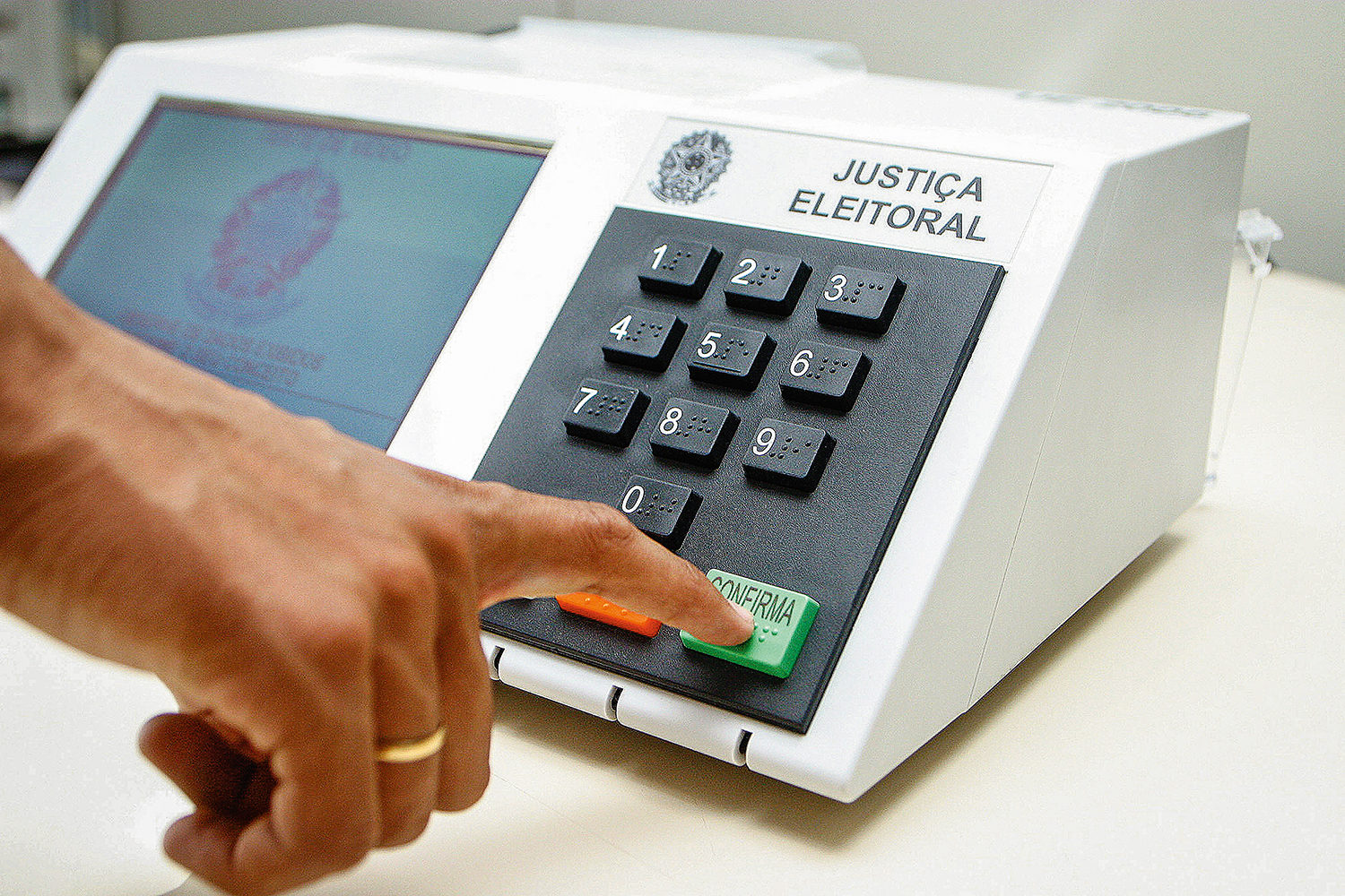 Partidos têm até esta quarta (5) para realizar convenções e definir candidatos em AL